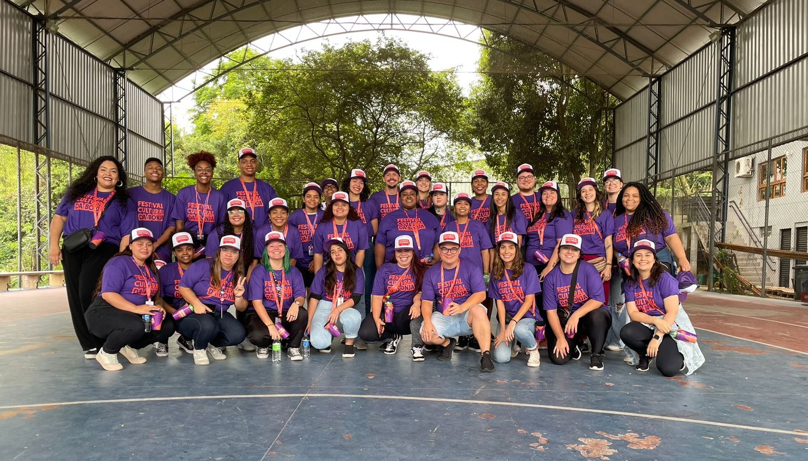 Voluntários do Instituto Lojas Renner no Festival Cultural da Bonja